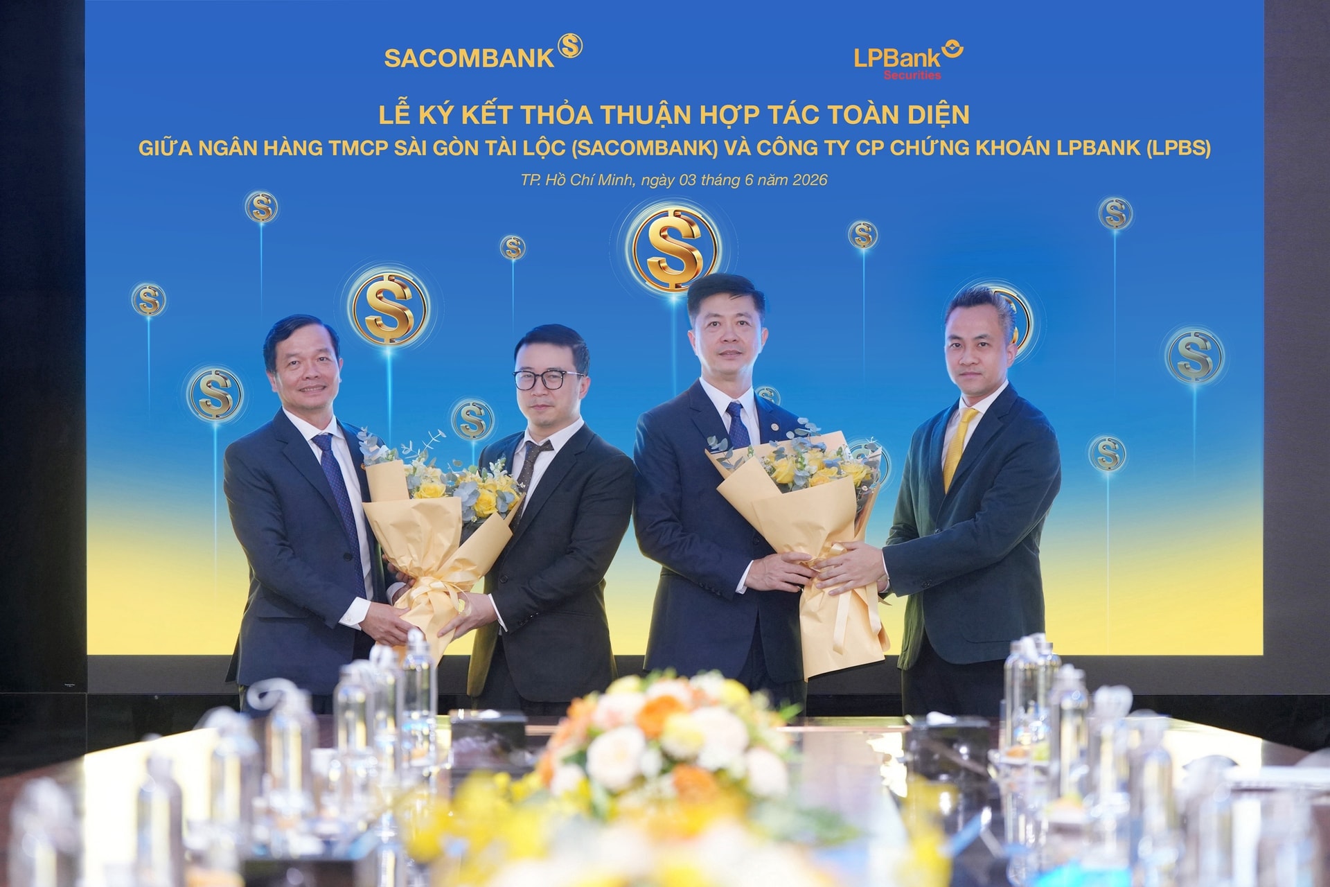 SACOMBANK (<a style='text-decoration: none;' href='/STB'>STB</a>) và LPBS ký kết hợp tác toàn diện, gia tăng tiện ích và trải nghiệm cho khách hàng - Ảnh 3.