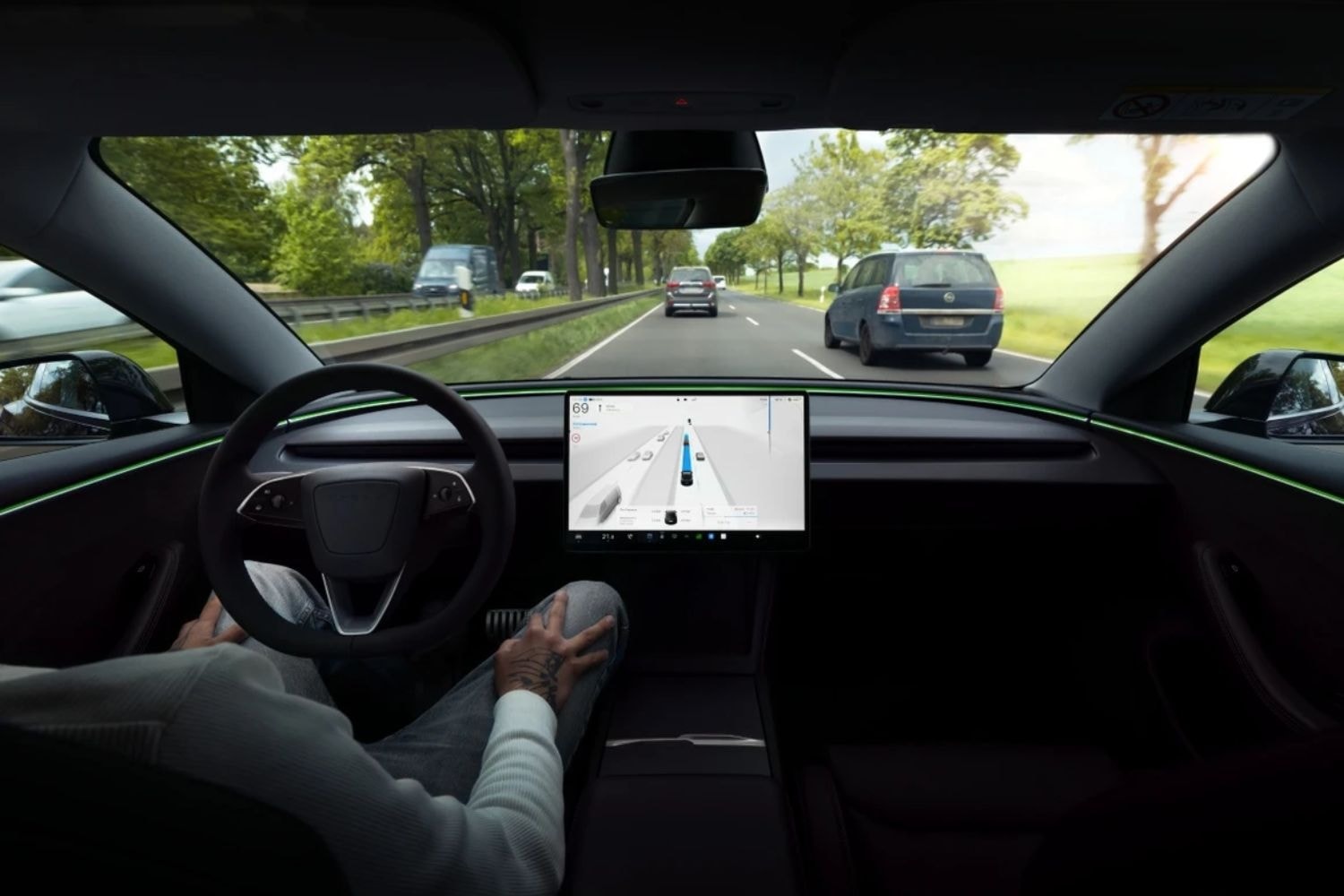 Tesla buộc phải đổi tên ở thị trường tỷ dân, đối mặt nguy cơ đền bù hàng tỷ USD - Ảnh 1.