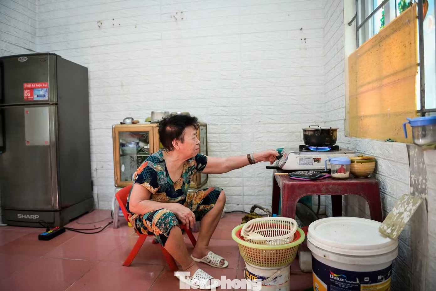 Rời chung cư 'chờ sập', người dân đến tạm cư tại khu nhà ở sinh viên - Ảnh 15.