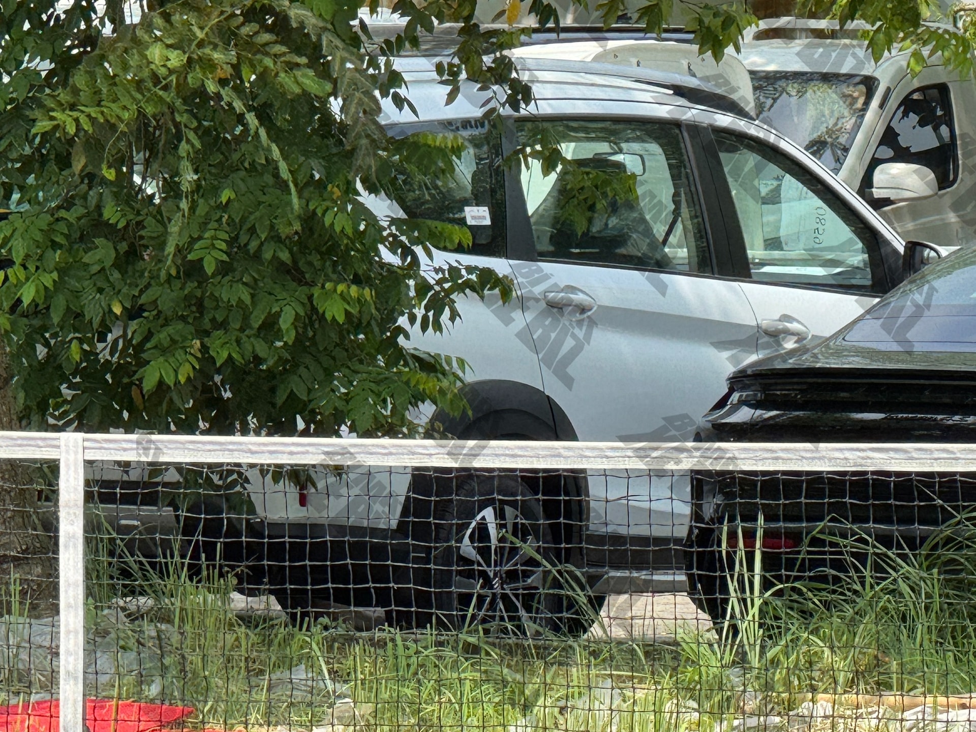 suzuki-xl7-moi-3.jpg