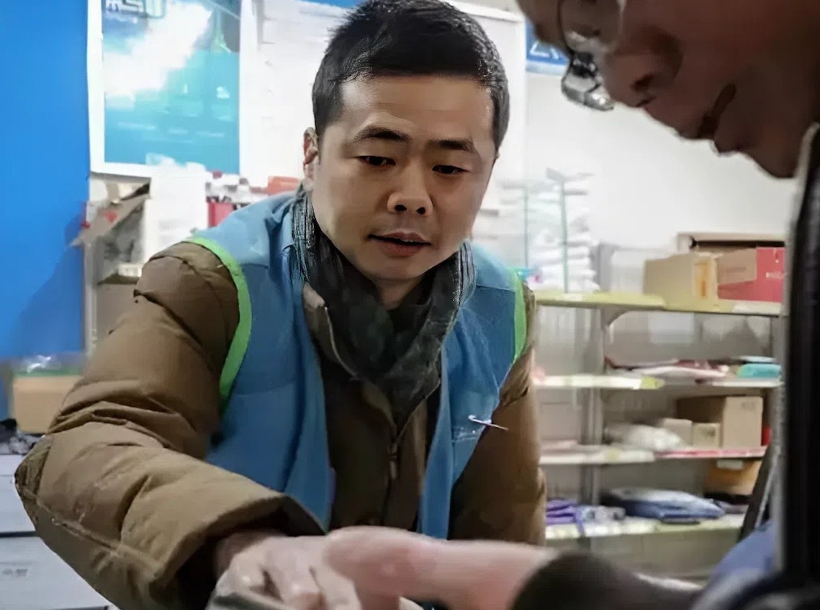 giao-su-quan-2.jpg