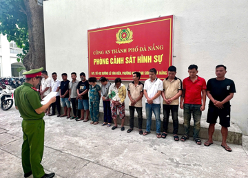 Triệu tập khẩn Lê Trung Hải SN 1986, tịch thu số tiền 231,8 triệu đồng, 12 điện thoại cùng hơn 150 trang tài liệu và giao dịch liên quan