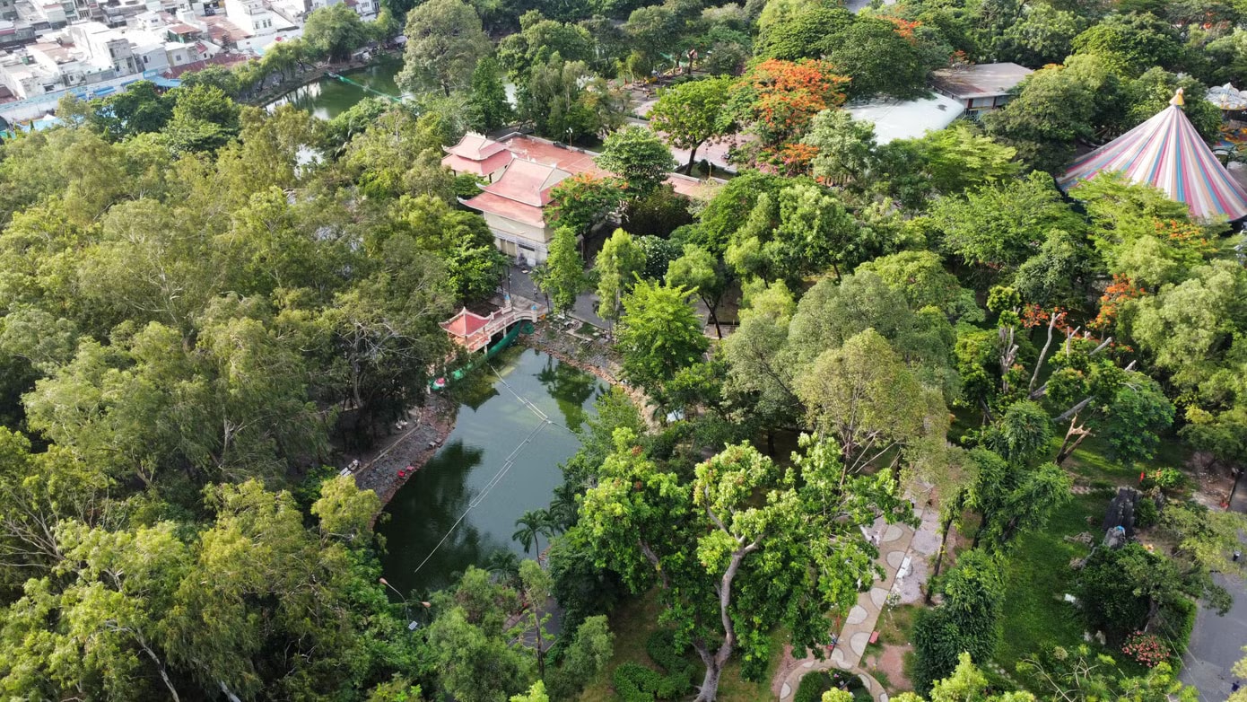 Công viên Lê Thị Riêng ngày nay được xây dựng trên phần đất cũ của Nghĩa địa Đô Thành. Những nhân chứng cuối cùng và ký ức không quên về các hố chôn tập thể Mậu Thân 1968 - Ảnh 3.