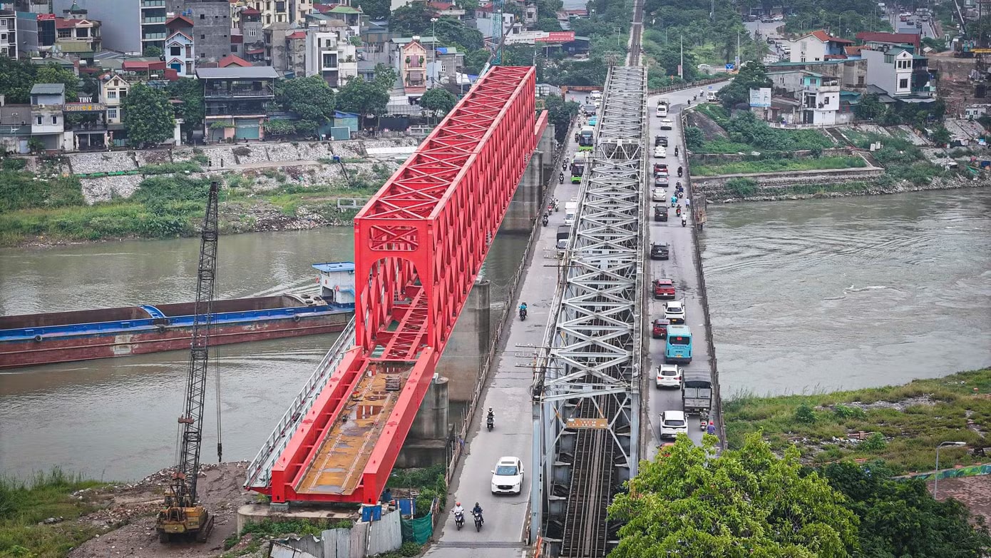 Cận cảnh cầu Đuống 120 năm tuổi trước thời điểm dự kiến tháo dỡ - Ảnh 1.