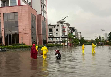 Hà Nội kiểm tra hệ thống chống ngập mới sau trận mưa gây ngập úng cục bộ