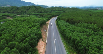 Thị sát dự án mở rộng cao tốc kết nối hai TP trực thuộc Trung ương, Bộ Xây dựng chốt thời hạn hoàn thành