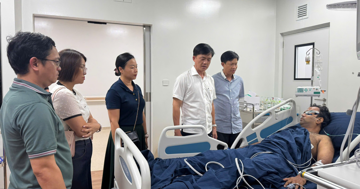 Bệnh viện Chợ Rẫy trong đêm cử bác sĩ hỗ trợ cứu nạn nhân vụ lật ca nô ở Phú Quốc