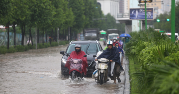 Miền Bắc mưa lớn trong nhiều ngày tới, cảnh báo ngập úng