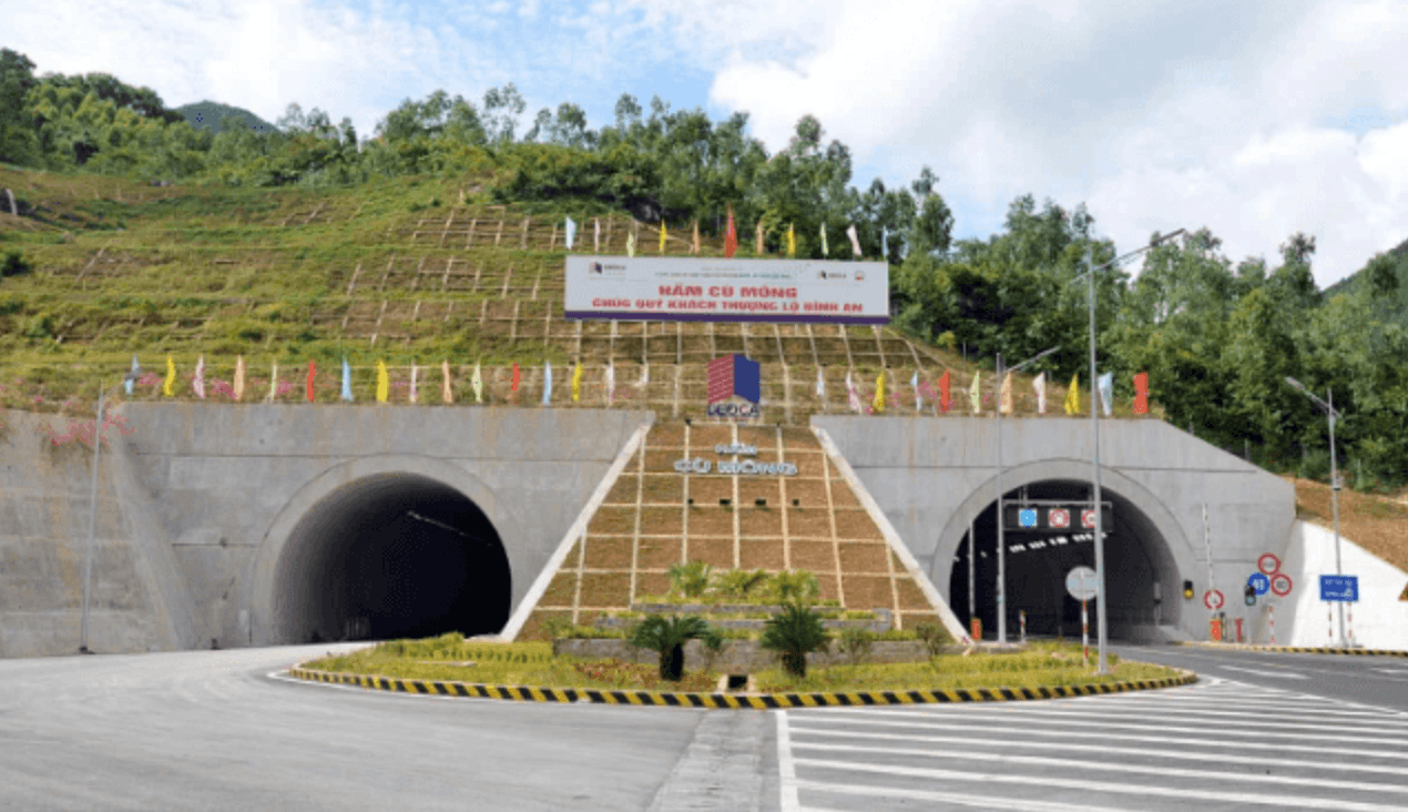 Việt Nam bắt đầu triển khai xây dựng hầm xuyên núi dài thứ 3 cả nước, rút ngắn thời gian qua con đèo hiểm trở chỉ còn 6 phút - Ảnh 2.