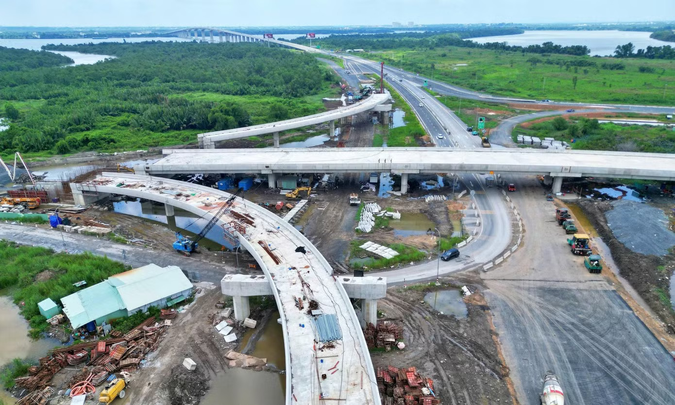 Toàn cảnh đường Vành đai 3 TPHCM qua Bình Dương trước mục tiêu thông xe trong năm 2026 - Ảnh 4.