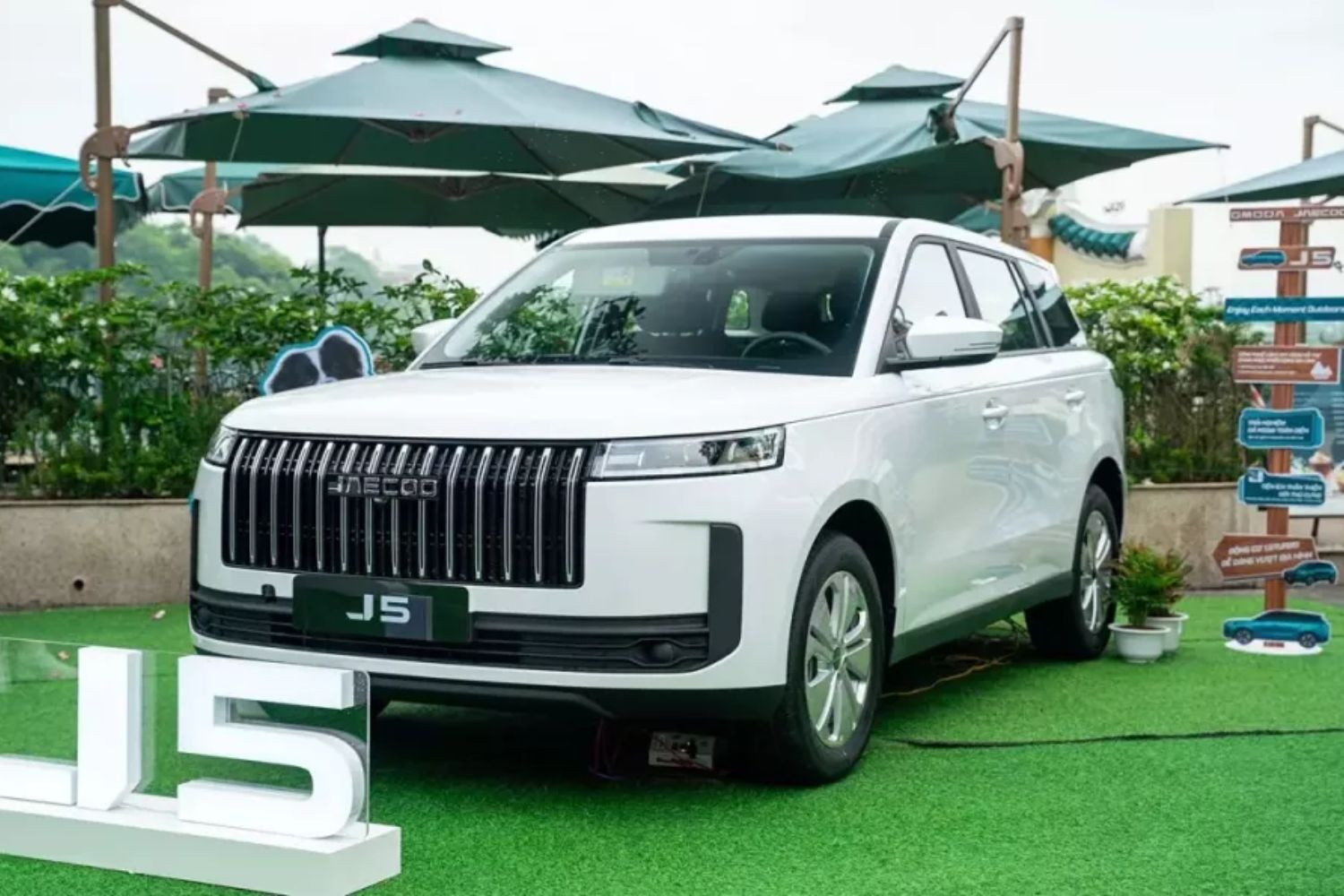 Jaecoo J5 nhận đặt cọc