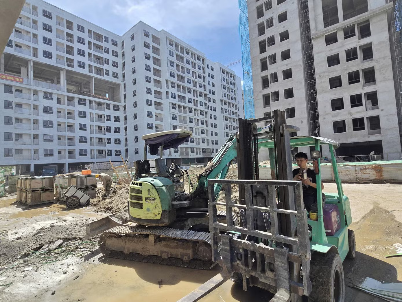 Bộ Xây dựng đề xuất thời hạn sử dụng nhà chung cư, HoREA kiến nghị giữ quyền sở hữu lâu dài - Ảnh 1.