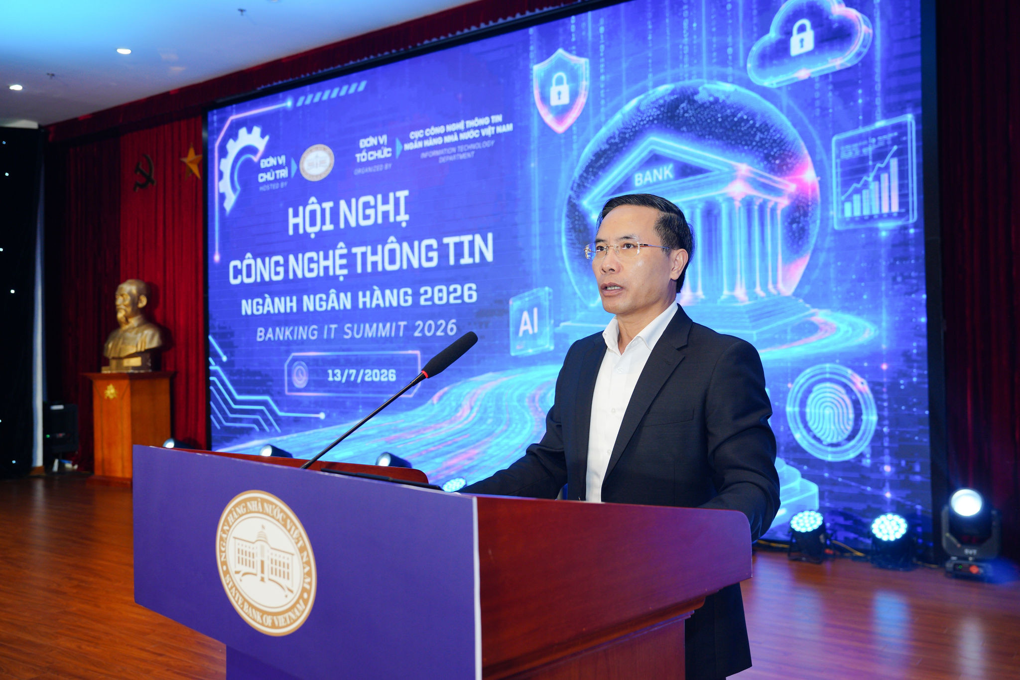 Thống đốc NHNN ra đề nghị đặc biệt tới Chủ tịch các ngân hàng: Không được đánh đổi điều này để lấy tăng trưởng - Ảnh 1.