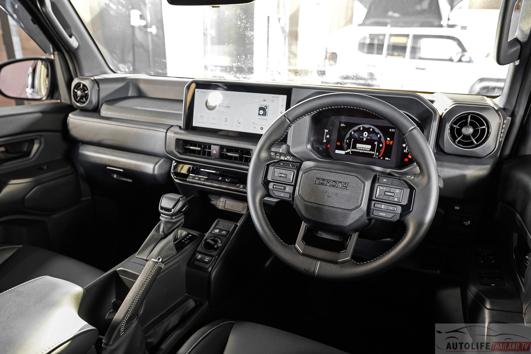 Toyota Land Cruiser FJ 2026 5 (1)