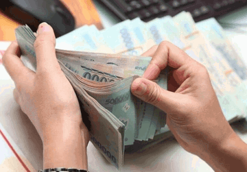 Mỗi Trưởng thôn, Tổ trưởng tổ dân phố được nhận 5.060.000 đồng/tháng, điều kiện cụ thể ra sao và áp dụng tại địa phương nào?