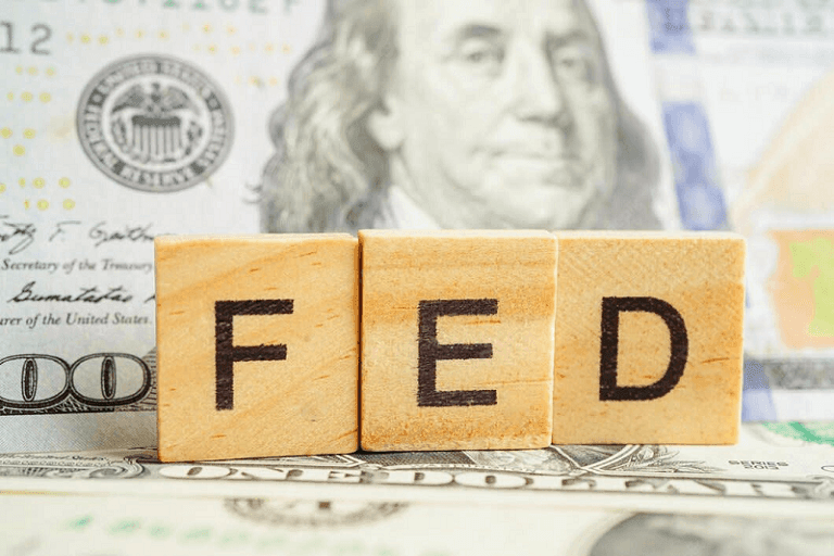 Giới đầu tư bất ngờ đặt cược Fed sẽ tăng lãi suất vào thời điểm này - Ảnh 1.