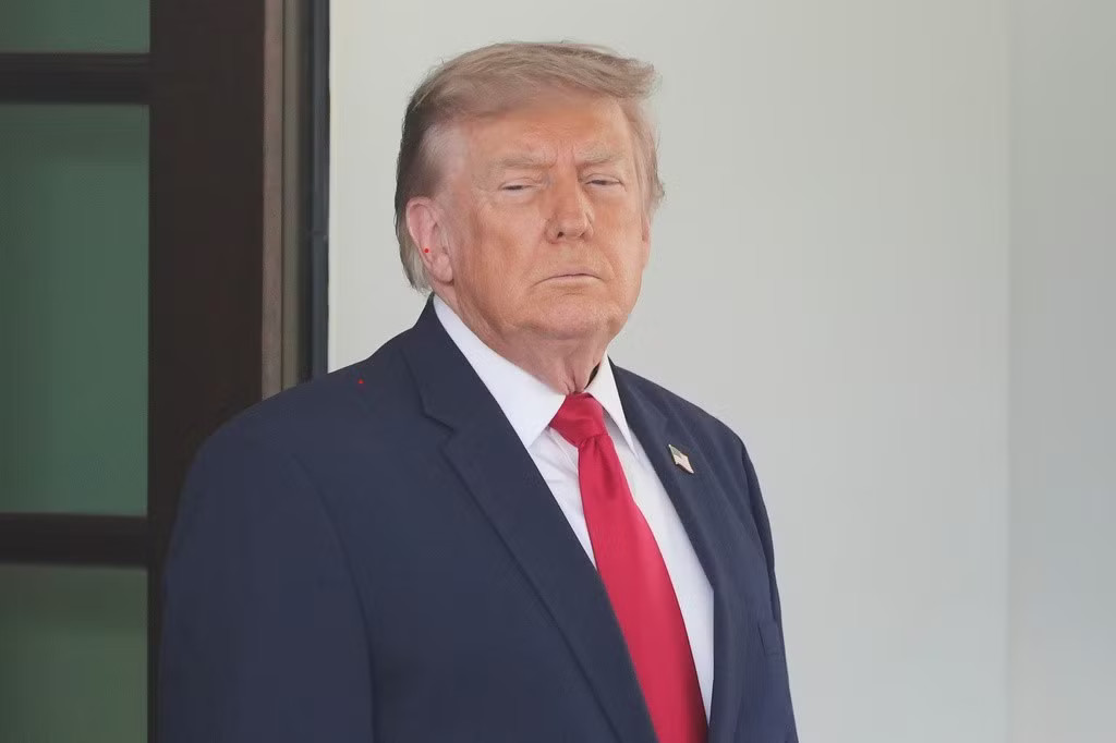 Tổng thống Mỹ Donald Trump. (Ảnh: AP) 24 giờ chạy đua nghẹt thở sau tuyên bố choáng váng của Tổng thống Mỹ Trump - Ảnh 1.
