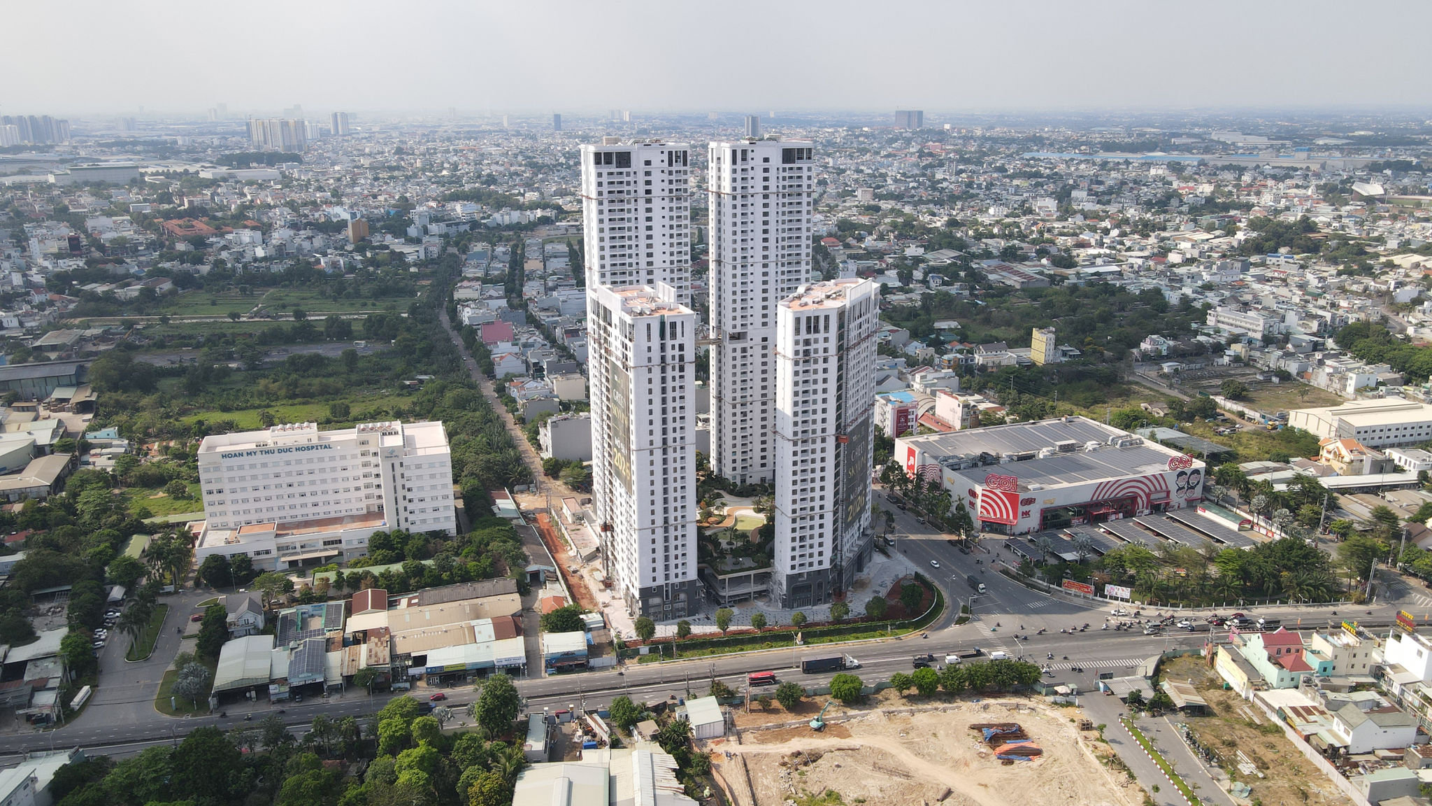 Tổng thể toà nhà – Toàn khu thi công hoàn thiện 