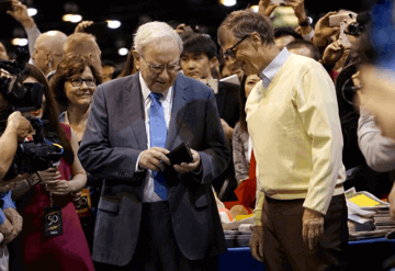 Huyền thoại Warren Buffett dứt tình với Quỹ từ thiện của Bill Gates, phân chia 140 tỷ USD tài sản ra sao?