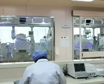 Tịch thu 31 căn nhà, gần 90 tỷ đồng, tuyên phạt hơn 12 năm tù đối với Trưởng khoa X-quang của một bệnh viện lớn ở Trung Quốc