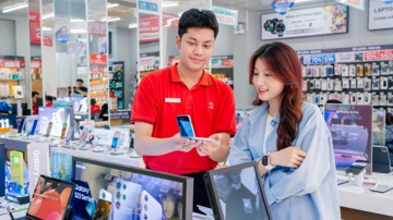 Từ nay đến hết tháng 7, thí sinh được đổi điểm thi THPT thành voucher khi mua laptop, điện thoại...