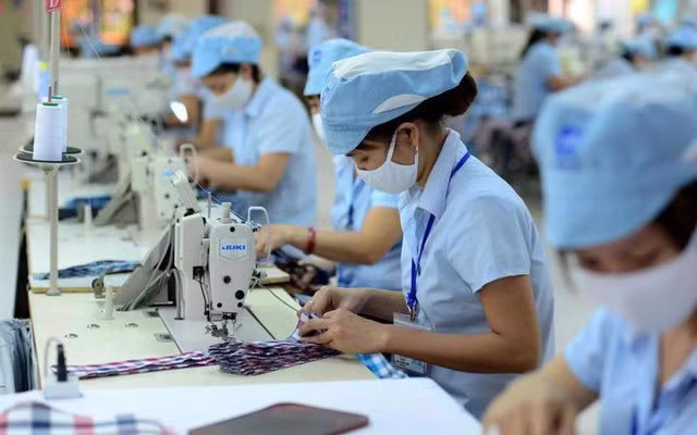 Thống nhất đề xuất tăng lương tối thiểu vùng cao nhất đến 390.000 đồng - Ảnh 1.