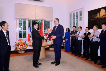 Giáo sư Lê Danh Tuyên nhận vinh dự đặc biệt từ Nhà nước Pháp