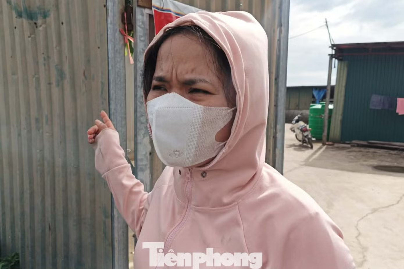 Vụ xe khách lao khỏi cao tốc: 'Nhiều người đập kính ô tô cầu cứu' - Ảnh 1.
