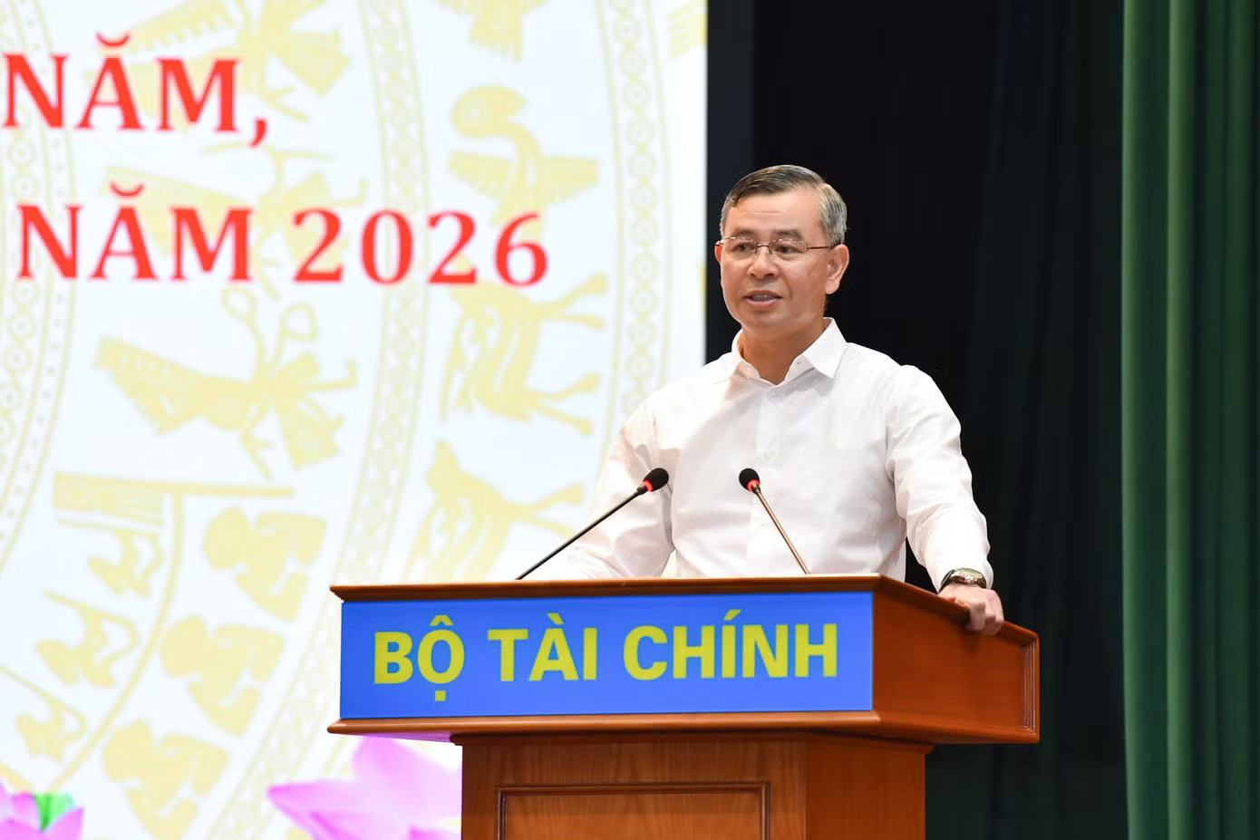Bộ trưởng Tài chính Ngô Văn Tuấn. Bộ trưởng Tài chính: Khẩn trương rà soát, điều chỉnh lại kịch bản tăng trưởng - Ảnh 2.