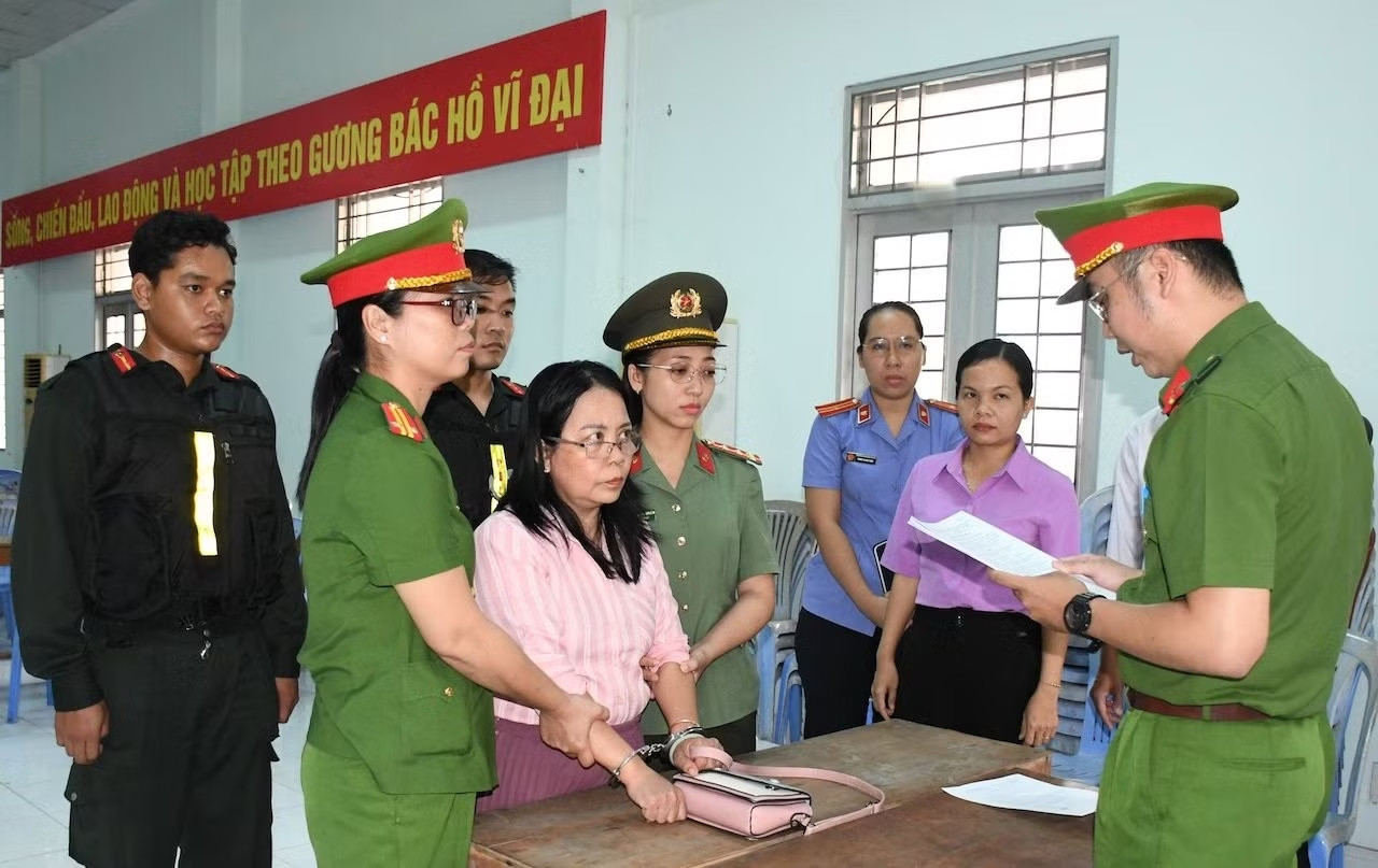 Bắt tạm giam cựu Giám đốc Trung tâm Văn hóa - Thông tin và Thể thao sau hơn 1 năm chấp hành xong án phạt tù - Ảnh 1.