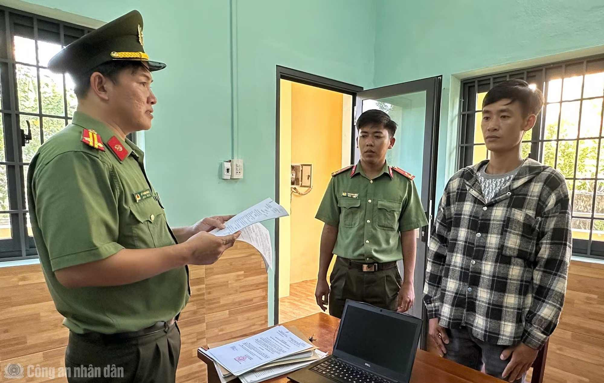 thuyentruongngobinhdang.jpg