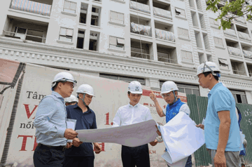 Chủ tịch Trịnh Văn Quyết trực tiếp xuống công trường chỉ đạo, FLC tăng tốc đưa dự án 2.800 tỷ đồng về đích