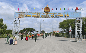 Tiếp nhận 19 ‘Việt kiều’ về nước