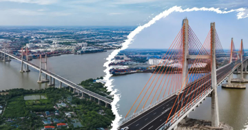 Việt Nam sở hữu siêu cầu dây văng lọt TOP nhiều nhịp nhất thế giới: 144 bó cáp giữ nhịp công trình hơn 3km vượt cửa sông, kết cấu khó thi công bậc nhất