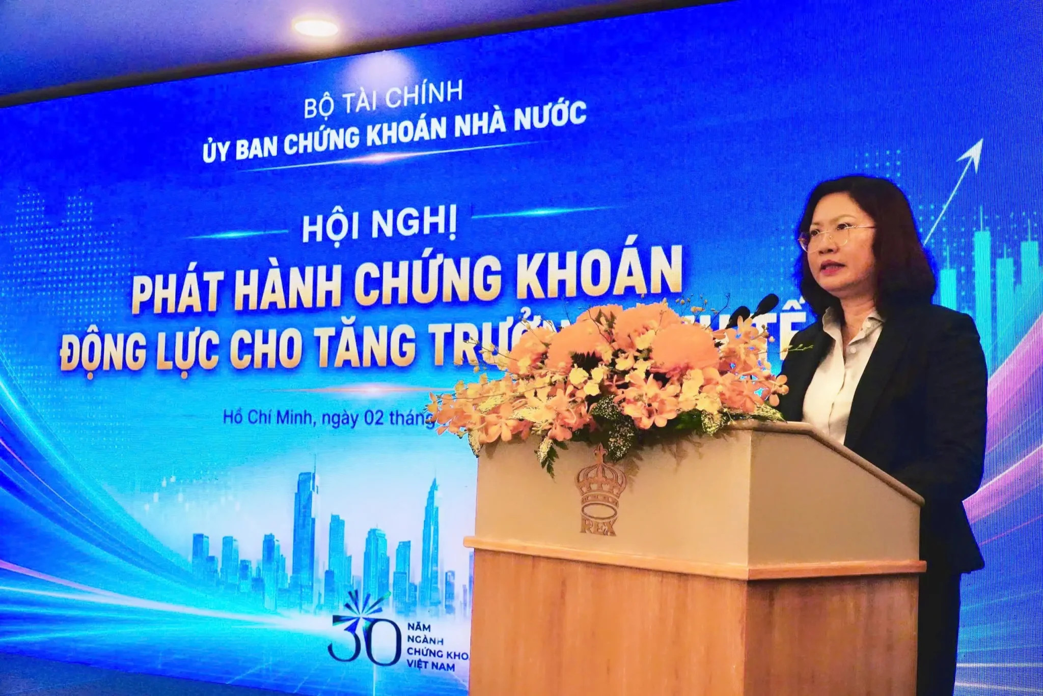 anh-hoi-nghi-2-1782977283062370116307.webp