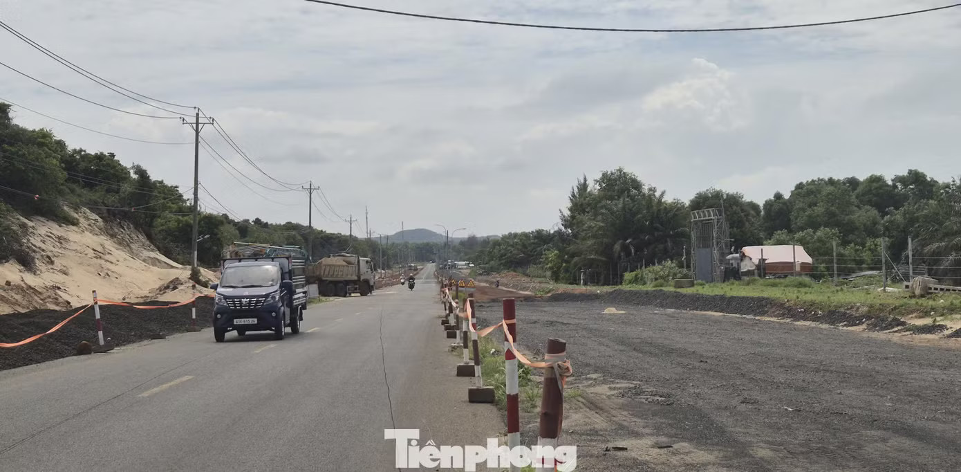 Đường ven biển TPHCM - Lâm Đồng 'khát' vật liệu, mặt bằng - Ảnh 3.