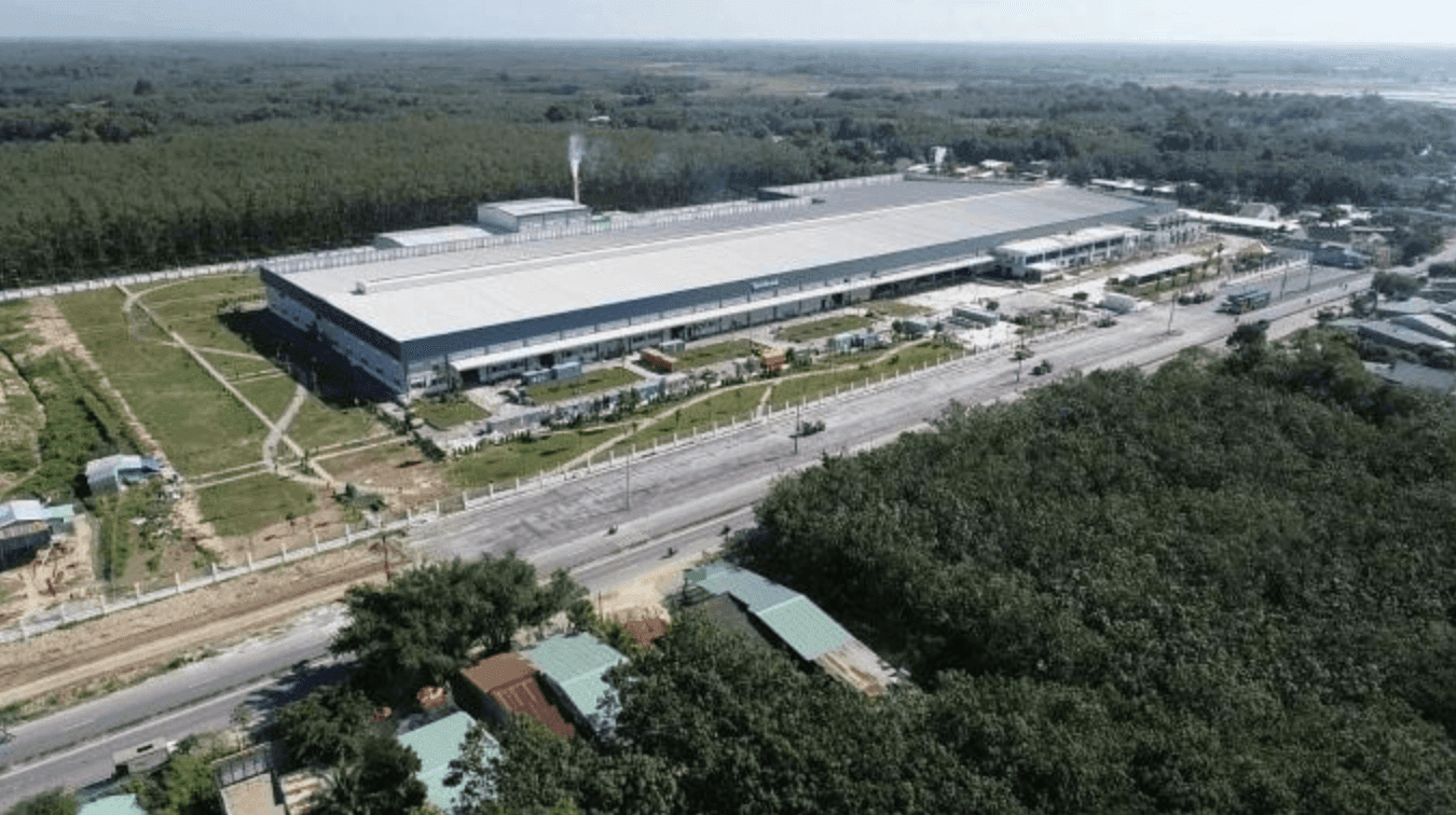 KTheo thông báo, tài sản gồm quyền sử dụng đất và công trình xây dựng trên khu đất rộng 142.914,5 m2 tại xã Thạnh Đức (tên công trình là Nhà máy Tanifood Tây Ninh), cùng toàn bộ hệ thống dây chuyền máy móc, thiết bị thuộc Dự án Nhà máy chế biến nông sản Tanifood Tây Ninh của Công ty CP Lavifood đang được lắp đặt tại nhà máy. Tổng giá khởi điểm là 886,707 tỷ đồng. Hồ sơ tham gia đấu giá được bán đến hết ngày 22/7/2026.