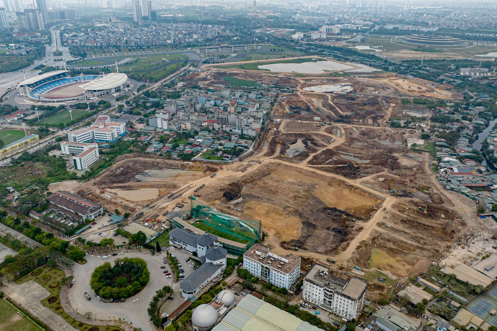 Hà Nội tốc lực đào 7 hồ nước, phấn đấu sớm hoàn thiện để đưa vào chống ngập - Ảnh 2.