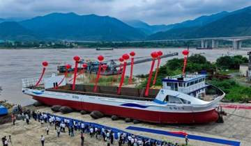 Bất ngờ với siêu tàu chở hàng chạy bằng hydro của Trung Quốc: Một lần nạp đầy đi hơn 760km