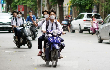Giao xe cho con chưa đủ tuổi điều khiển, bố mẹ bị xử phạt bao nhiêu?