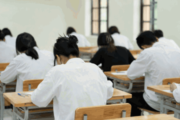 Phát hiện cán bộ điểm thi nhận hối lộ hơn 1,7 tỷ đồng để 'tuồn' đề ra ngoài ngay trước kỳ thi: Đường dây gian lận trải rộng 16 thành phố, 9 tỉnh, 27 người bị tuyên án tù tại Trung Quốc