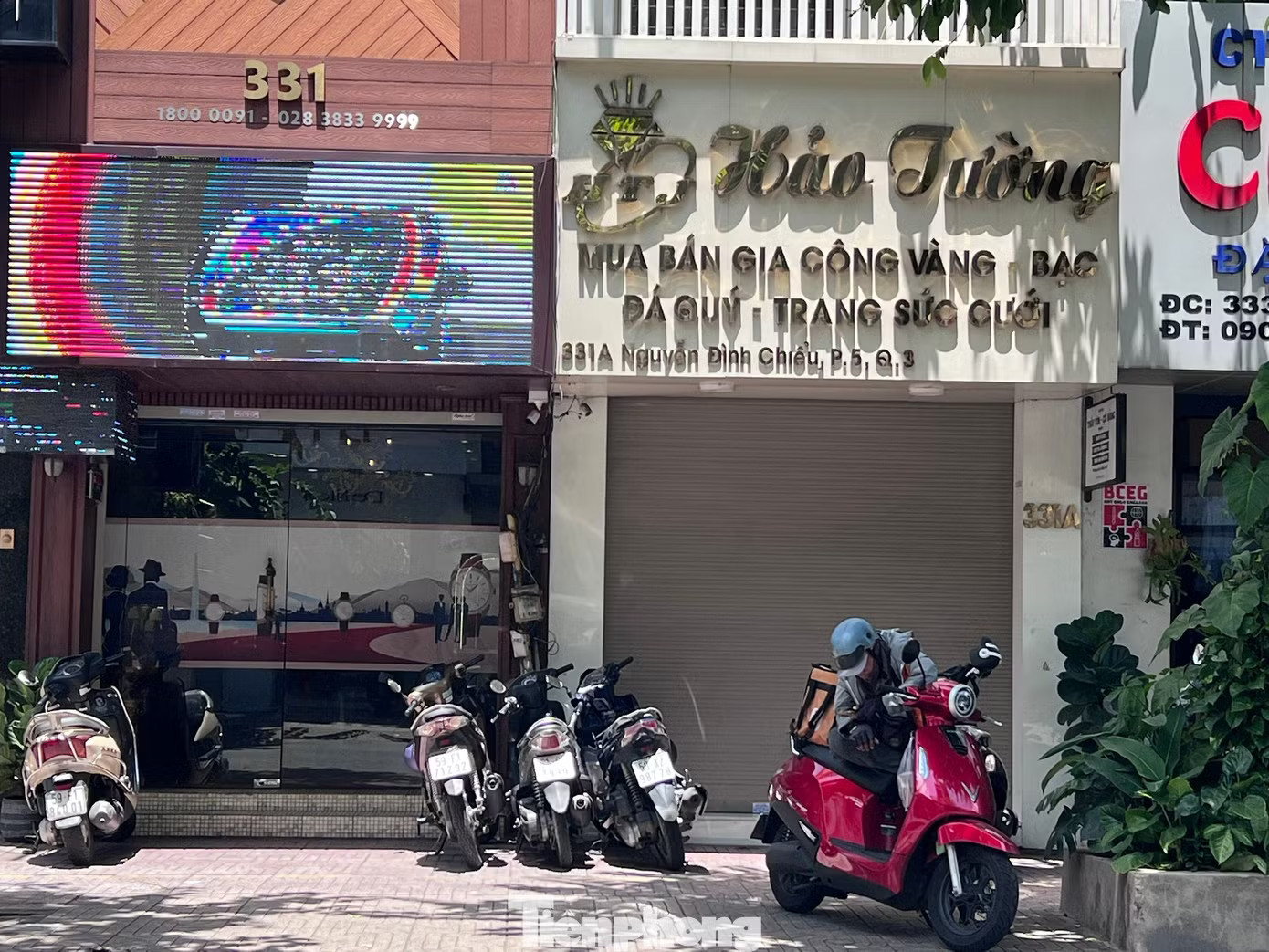 Đóng cửa hàng loạt, nhiều tiệm kim cương ở TPHCM đổ lỗi cho khách hàng - Ảnh 11.