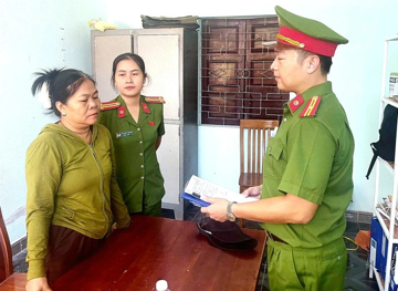Bắt tạm giam thầy bói Phạm Thị Phượng