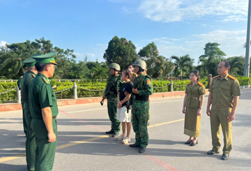 Tiếp nhận phạm nhân Lê Thọ Cẩm Cát do Lào trao trả