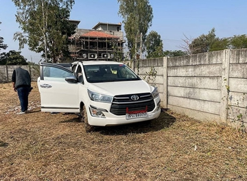 Toyota Innova bị bỏ lại cạnh biệt thự trắng ở khu vực hẻo lánh, bên trong chứa 52kg vàng và 30 tỷ đồng tiền mặt