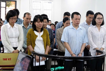 Truy tố cựu giám đốc ngân hàng lập khống hồ sơ tín dụng, chiếm đoạt hơn 14 tỷ đồng