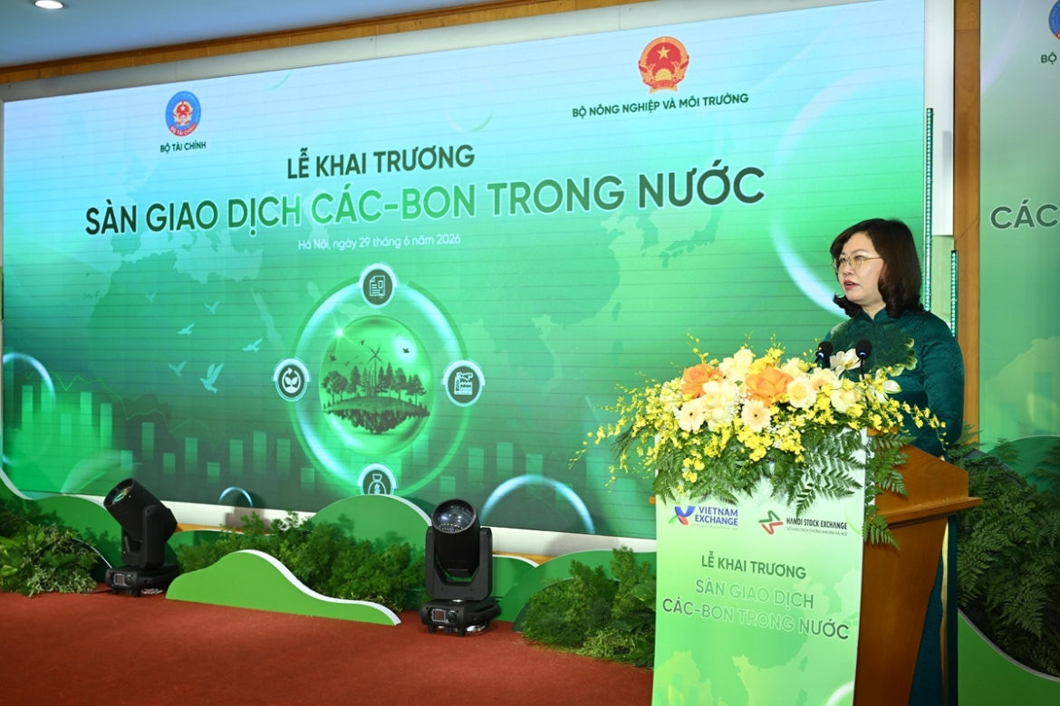 Chủ tịch Ủy ban Chứng khoán Nhà nước Vũ Thị Chân Phương phát biểu tại sự kiện-compressed