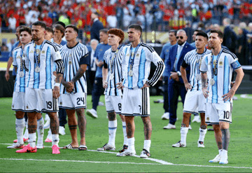 Messi mất tích khi Argentina về nước sau thất bại tại World Cup, trải lòng về ‘nỗi đau cần thời gian để chữa lành’
