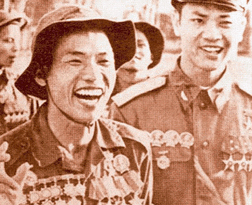 Người anh hùng khiến quân địch khiếp sợ với biệt danh 'hùm xám đèo Hải Vân', 53 lần được phong Dũng sĩ diệt Mỹ, sau trở thành Thứ trưởng