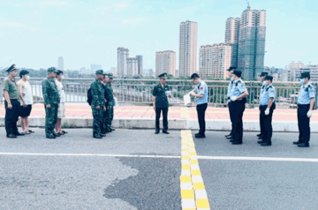 Việt Nam trao trả 3 người nước ngoài về nước